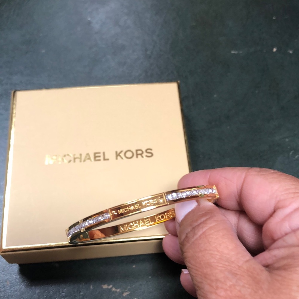 Jeweled bangle